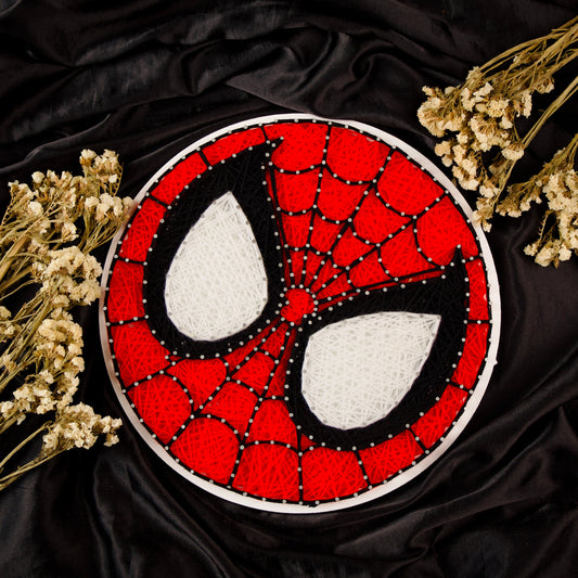 Spider-Man face string art – handmade wall decor for Marvel and superhero fans.
